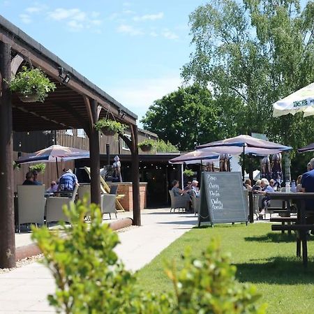 The Dolman At Ferndown Forest Golf Course Zewnętrze zdjęcie